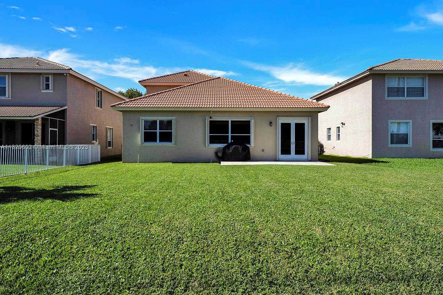 House in Miramar, Florida 11622509