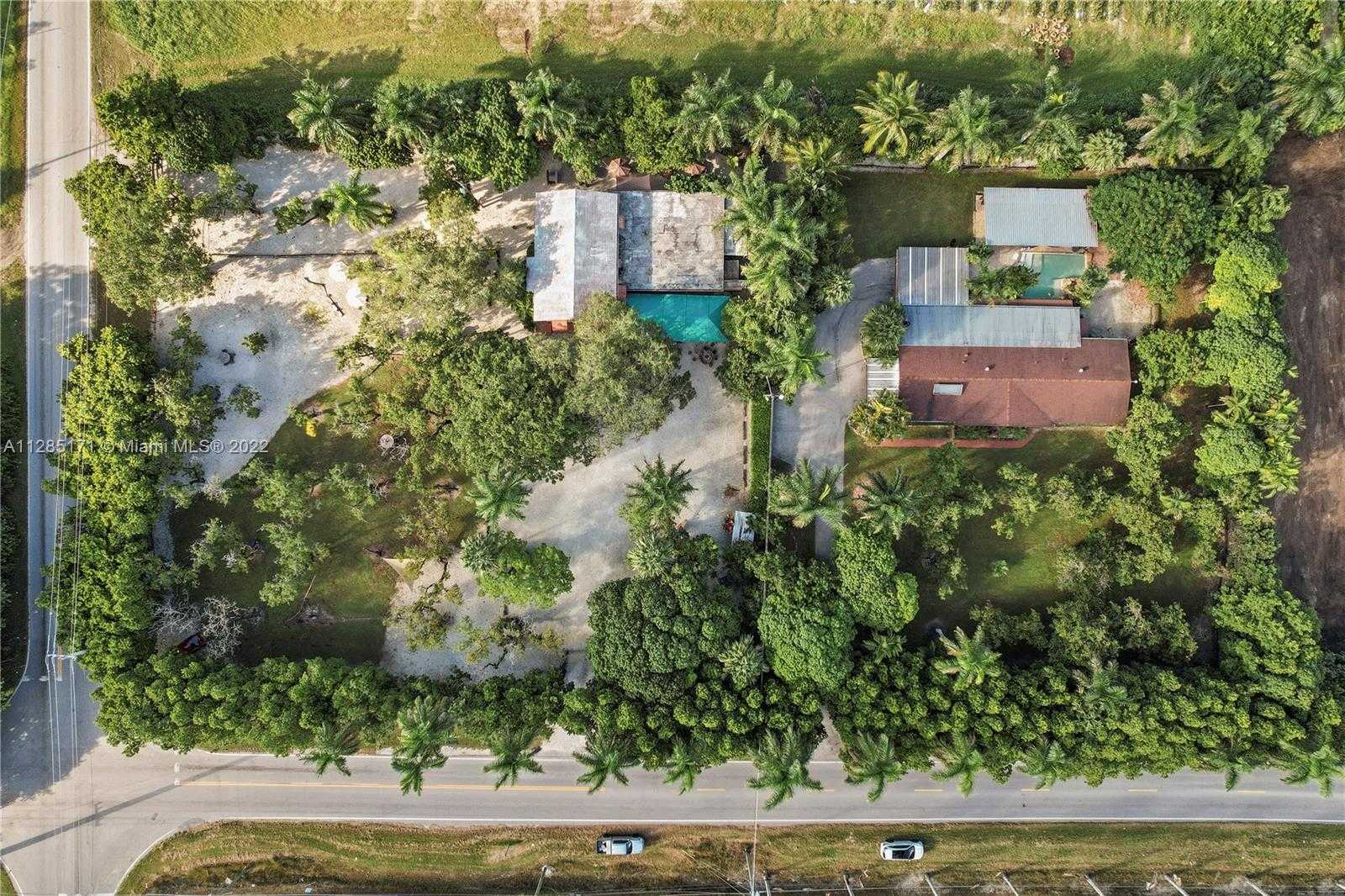 Land in Silver Palm, Florida 11622519