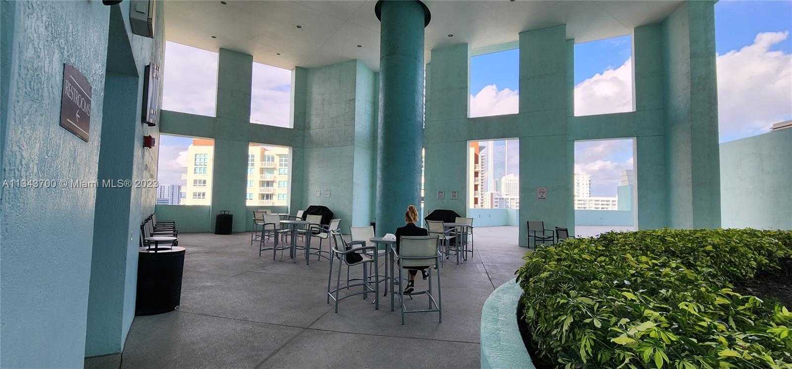 公寓 在 Miami, Florida 11622526