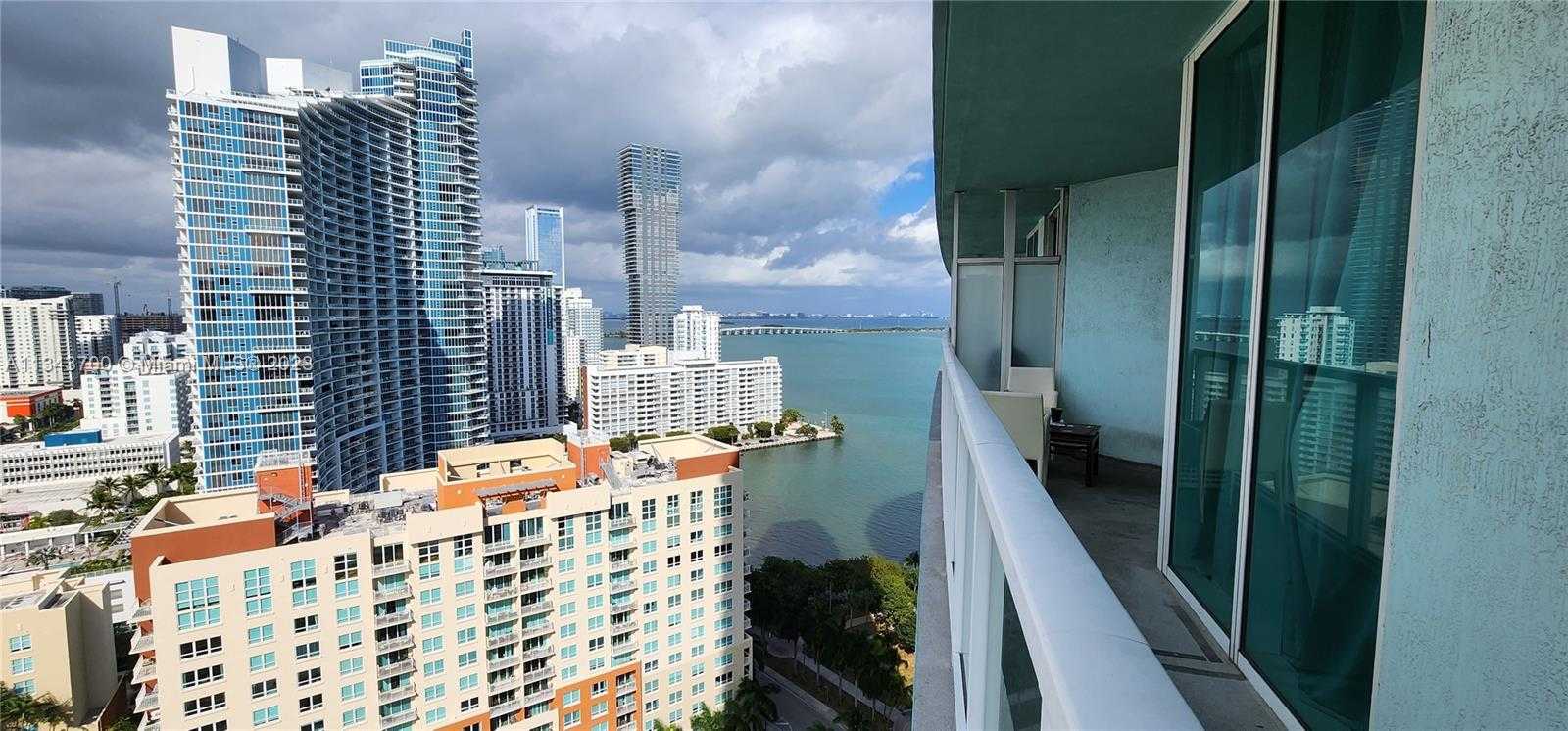 公寓 在 Miami, Florida 11622526