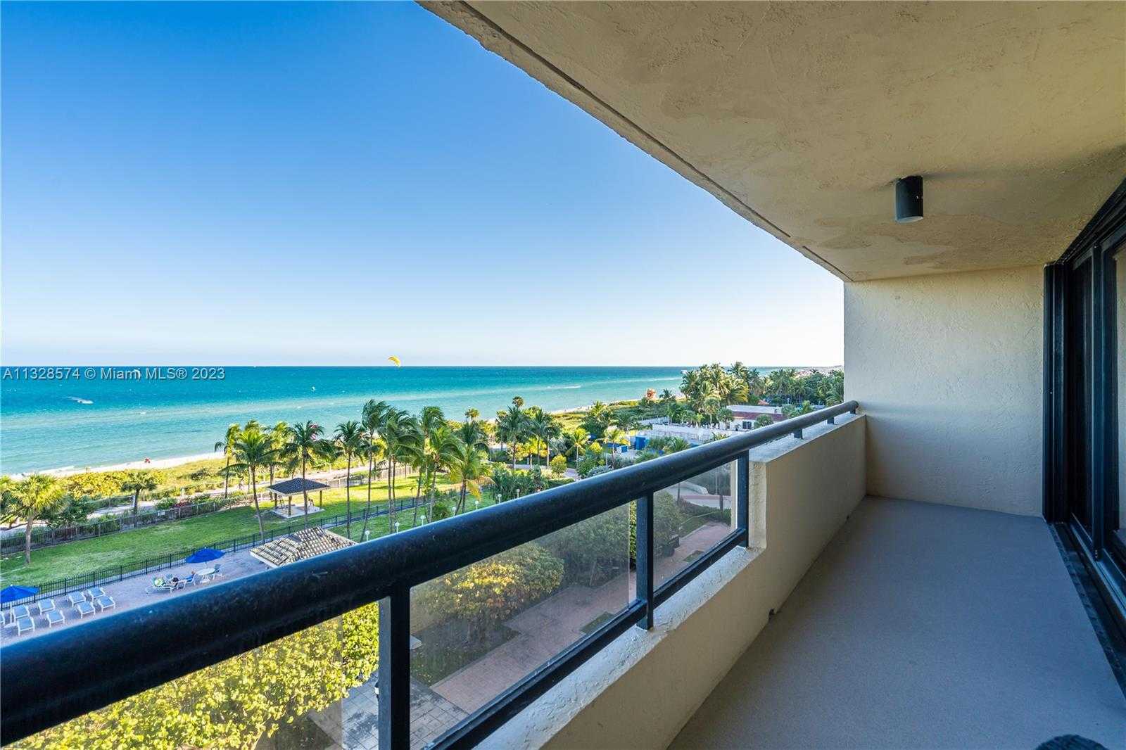 Condominium in Miami Beach, Florida 11622571