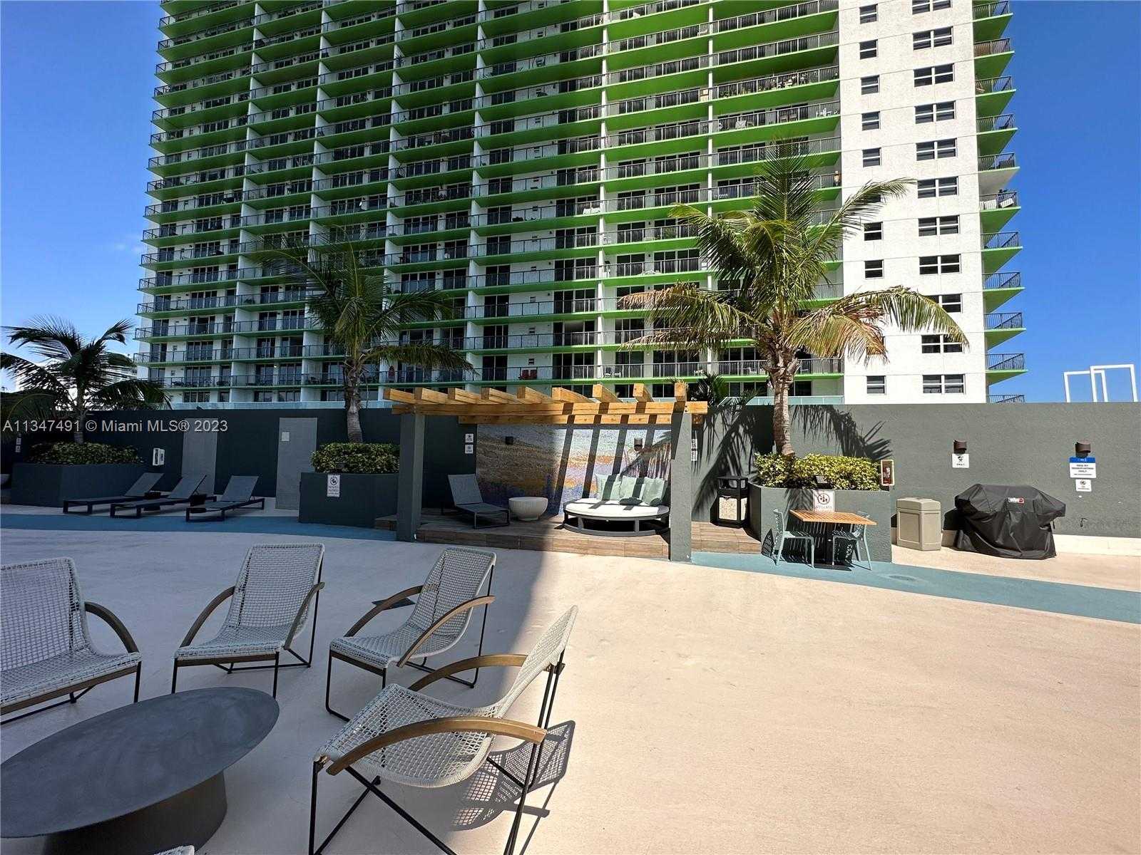 rumah dalam Miami, Florida 11622577