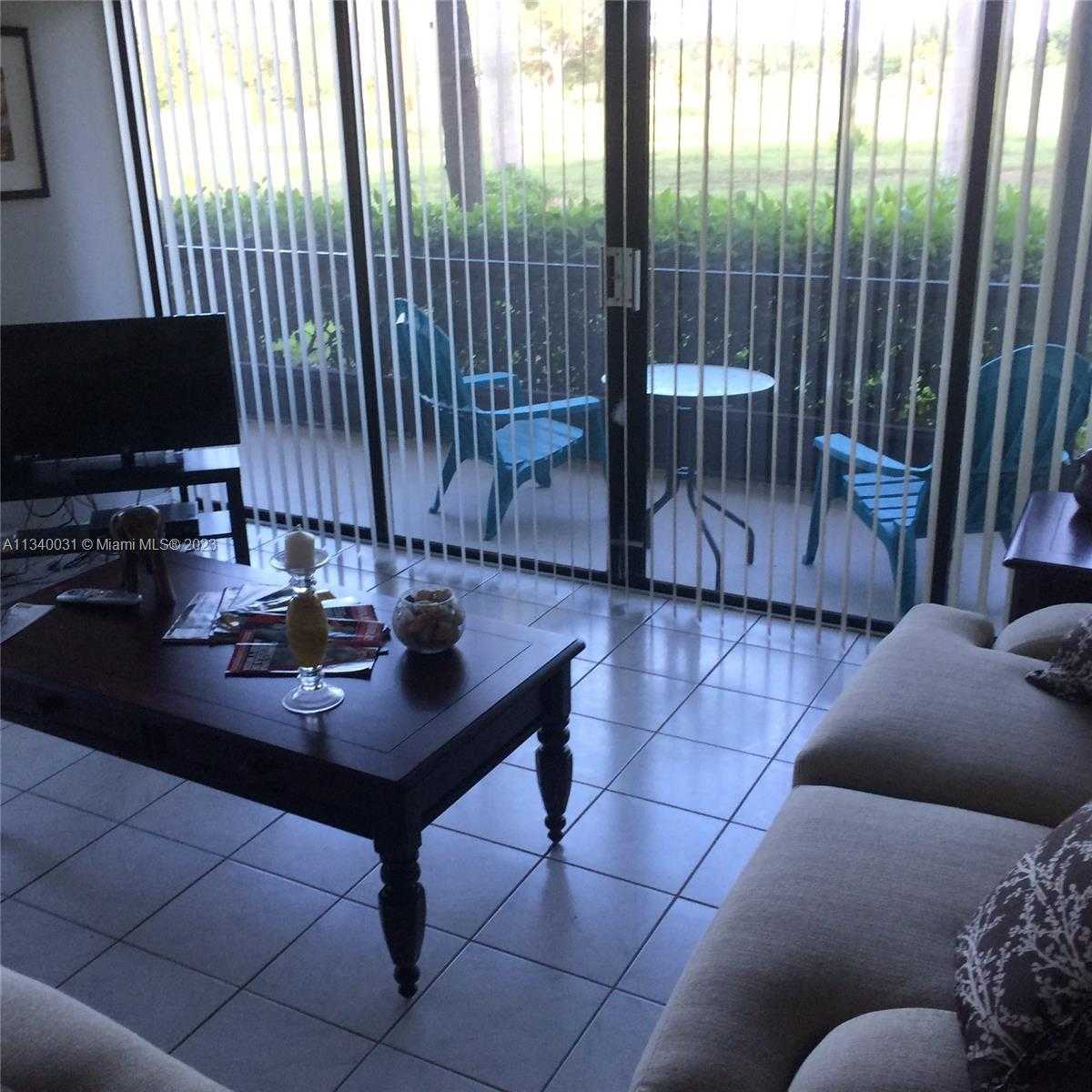 House in West Palm Beach, Florida 11622578