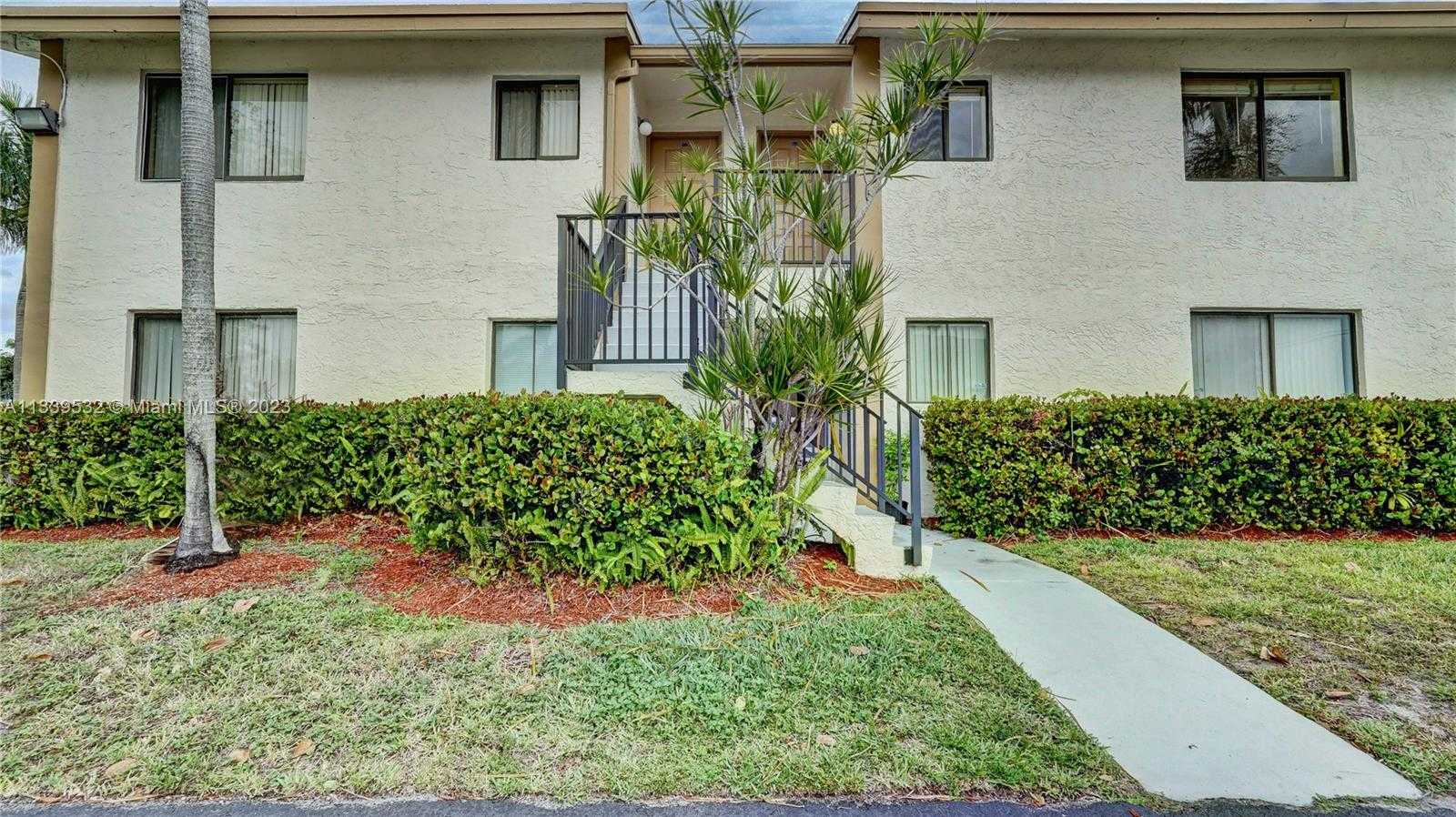Condominium in Hammondville, Florida 11622580