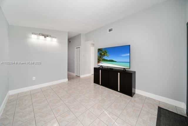 House in Medley, Florida 11622589