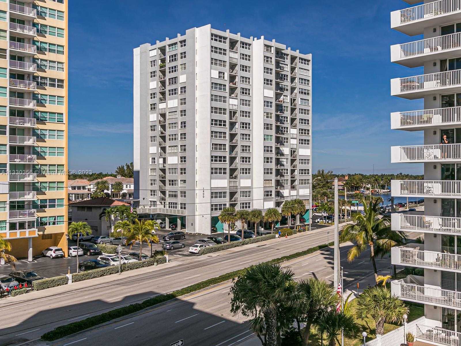 Condominium dans Hollywood, Florida 11622597
