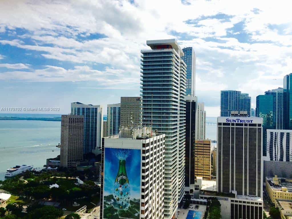 Condominium in Miami, Florida 11622608