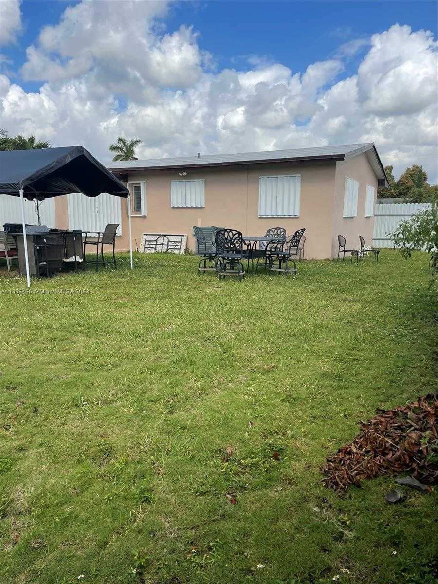 House in South Miami Heights, Florida 11622626