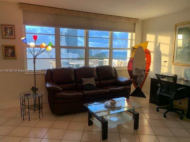 House in Miami Beach, Florida 11622628