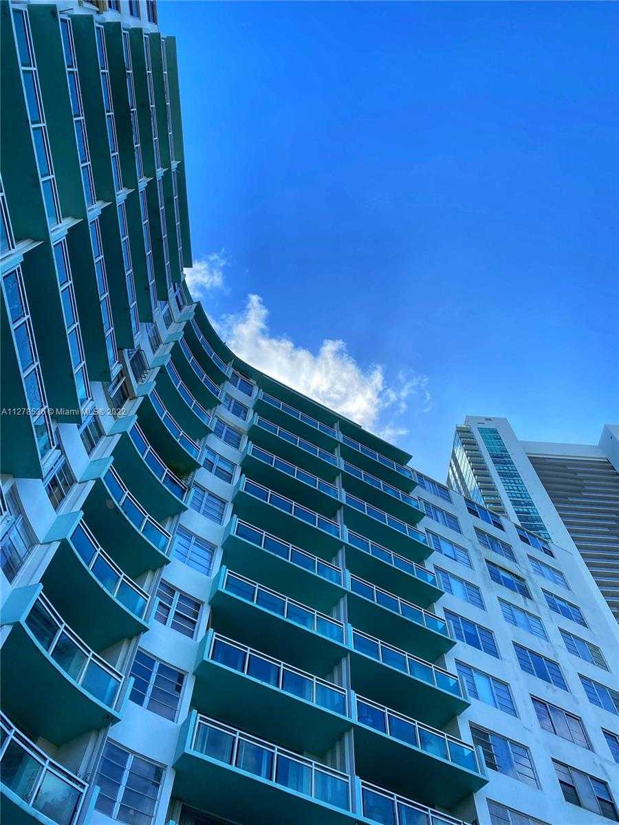 Condominium in Bayshore, Florida 11622645