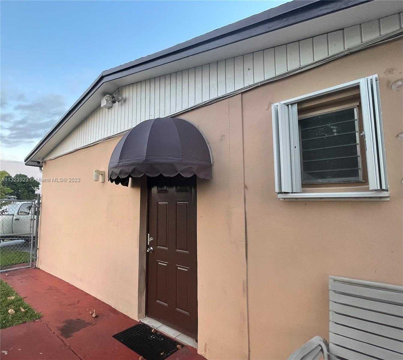 House in South Miami Heights, Florida 11622650