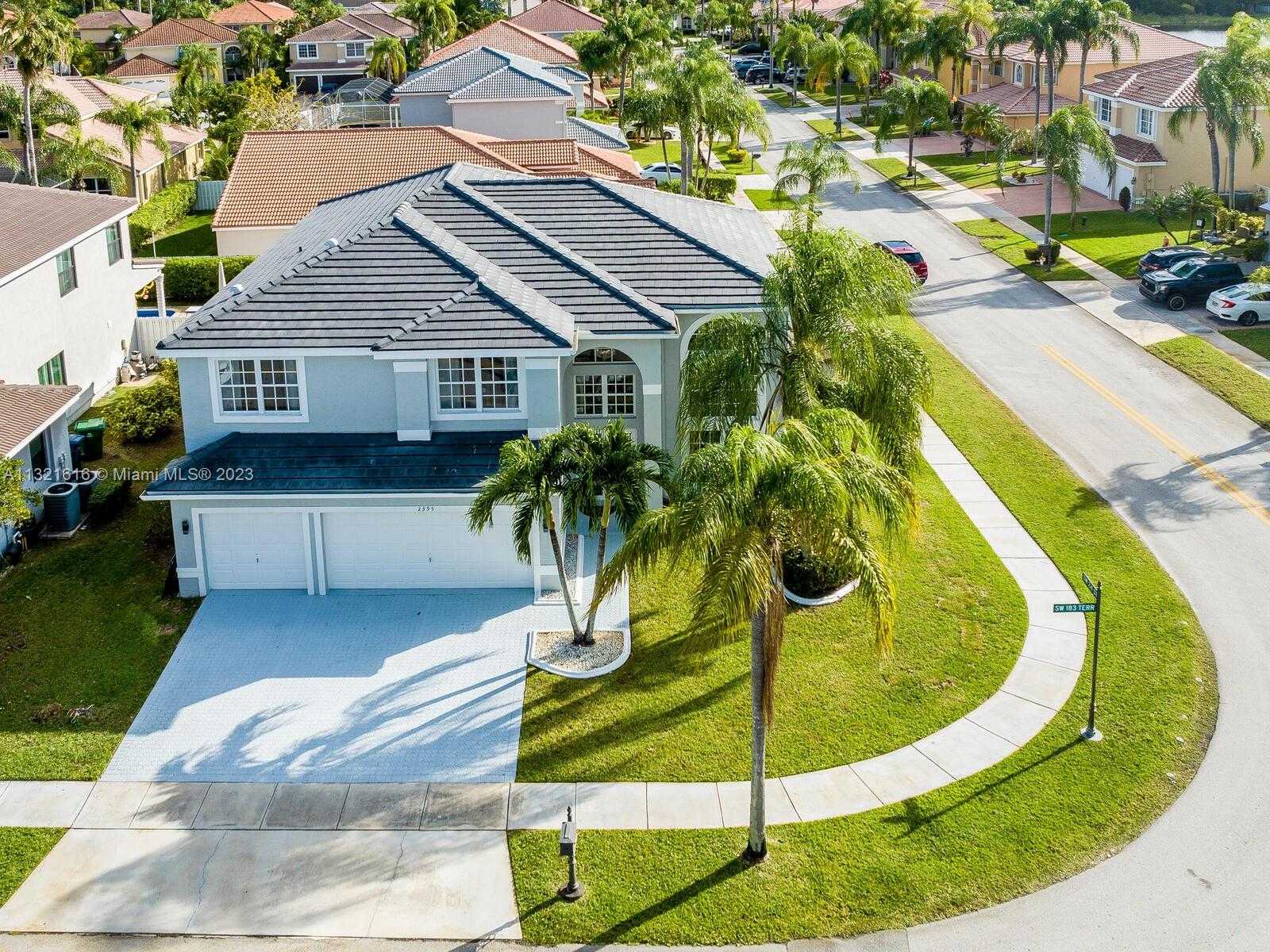 House in Miramar, Florida 11622652