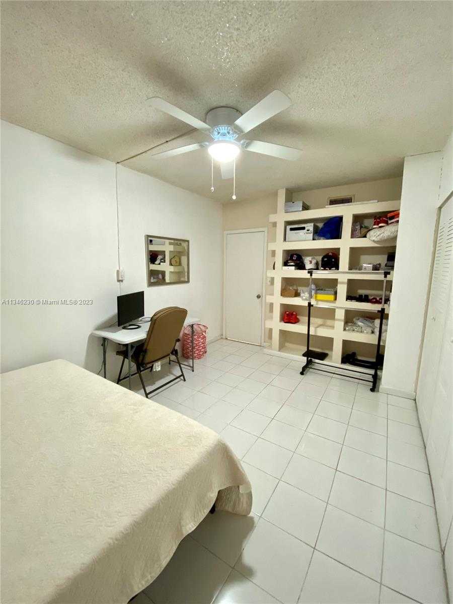 Condominium in Davie, Florida 11622657