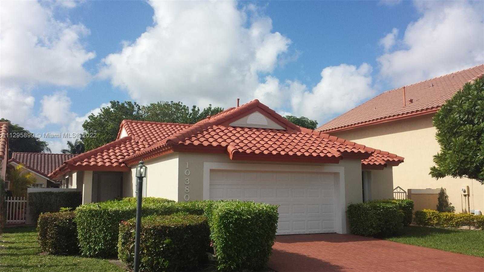 House in Doral, Florida 11622659