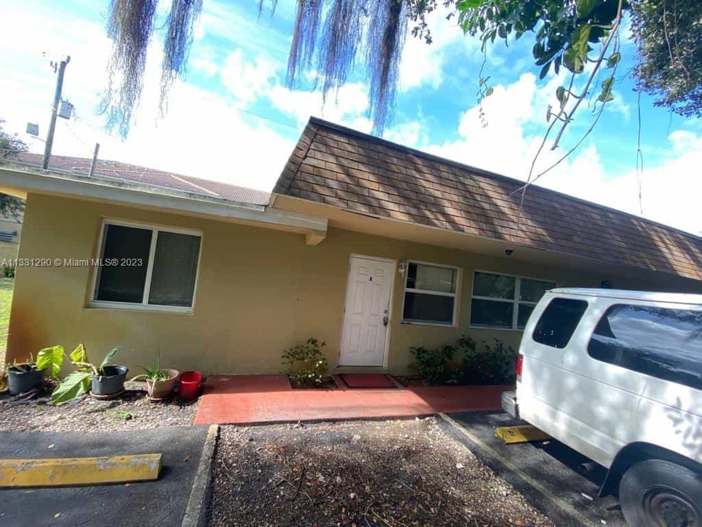 House in Dania Beach, Florida 11622705