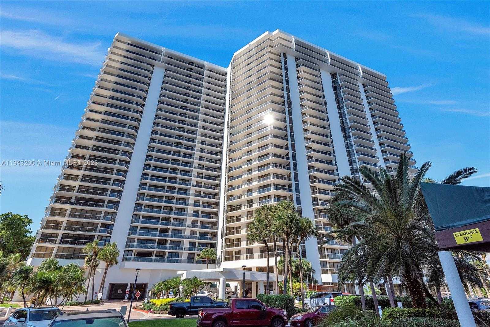 Condominium in Golden Beach, Florida 11622709