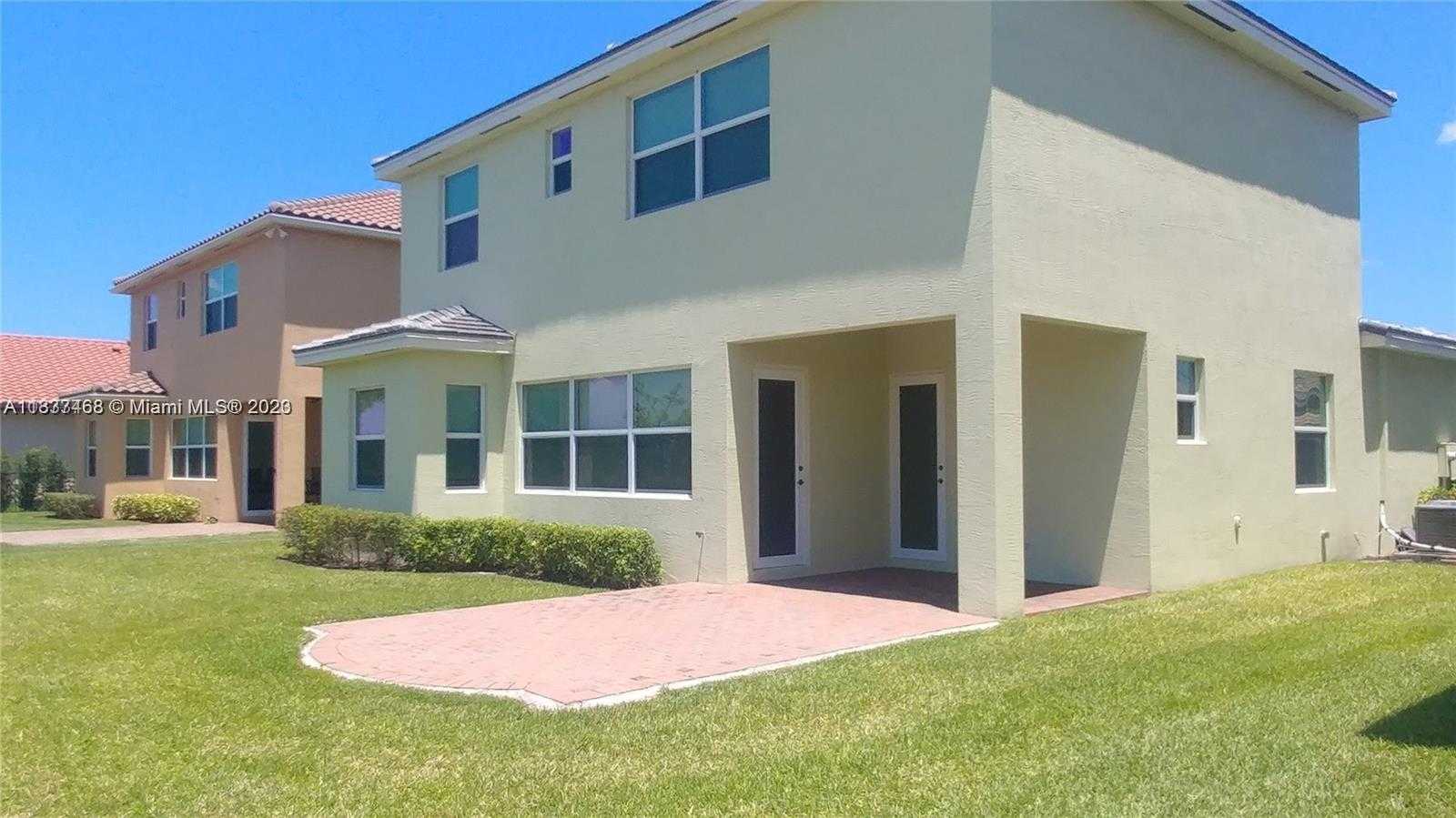 House in Royal Palm Beach, Florida 11622716