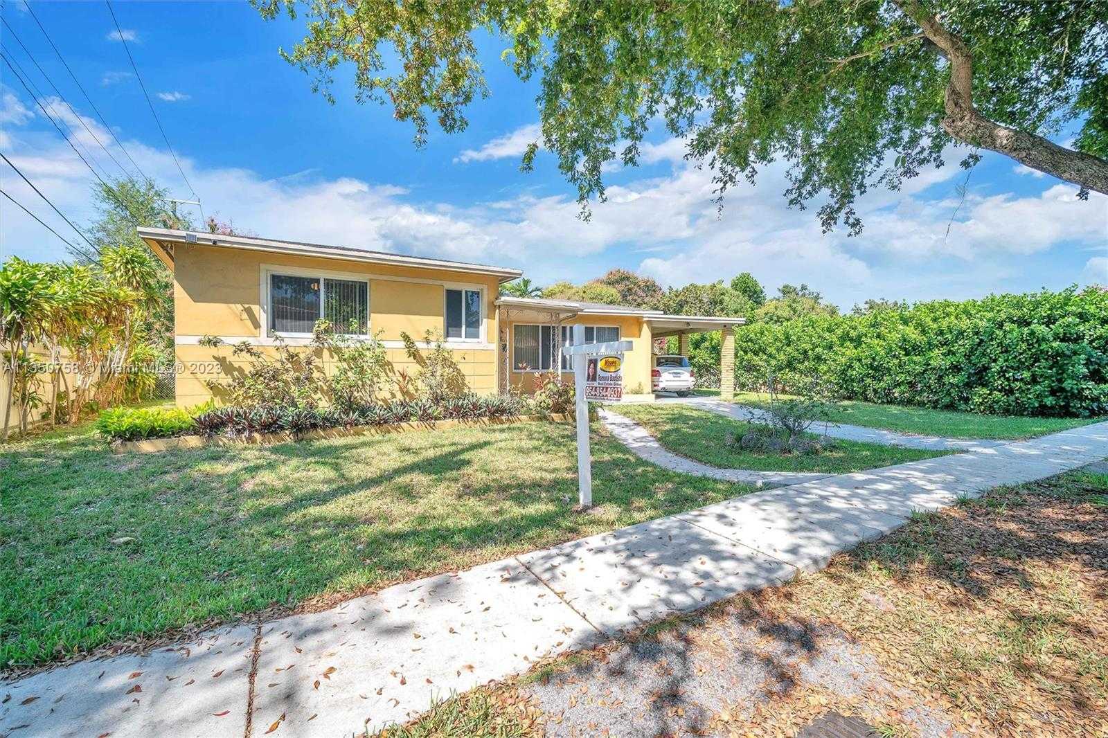 House in Biscayne Park, Florida 11622752