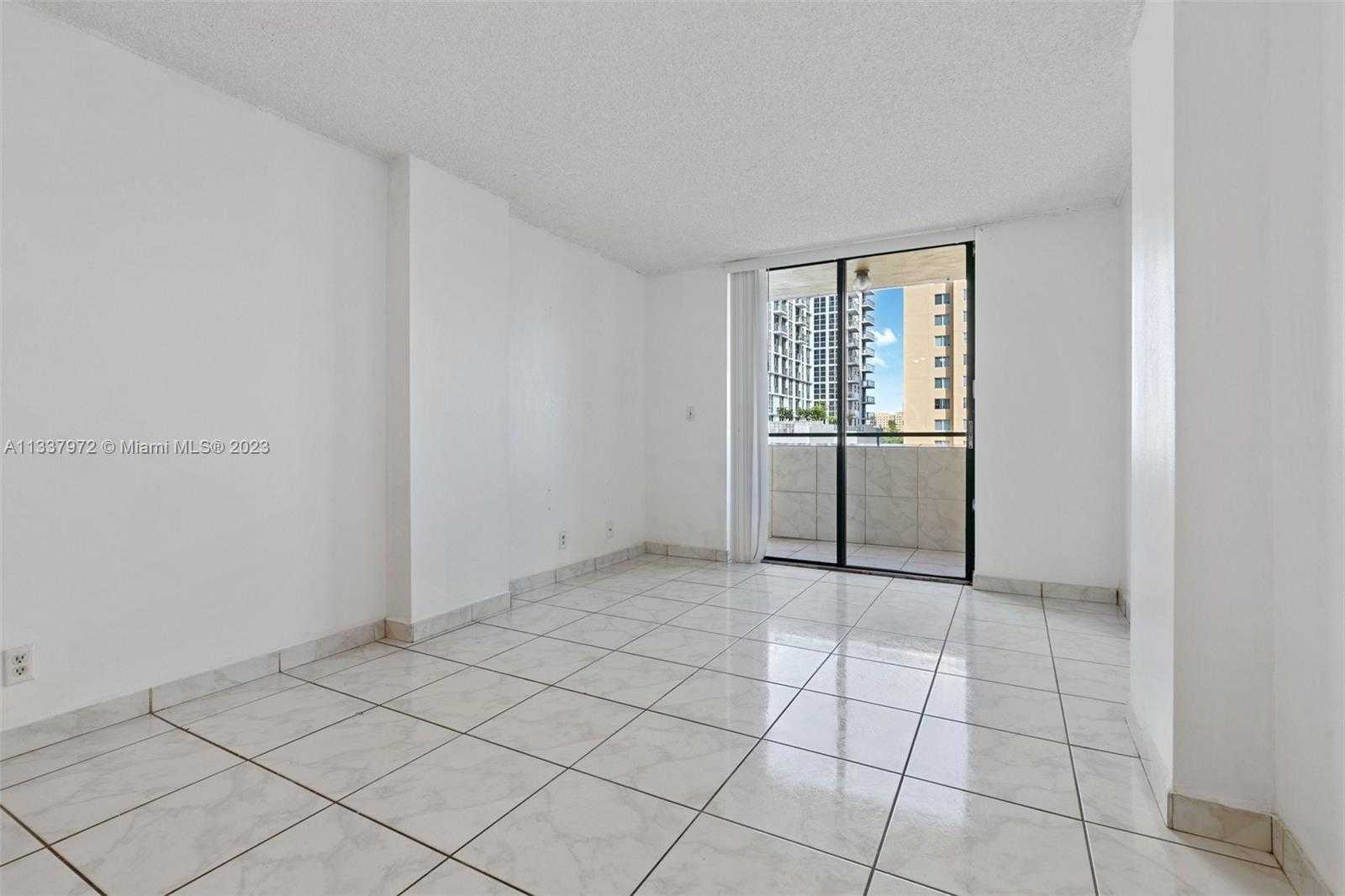 Condominium in Miami, Florida 11622755