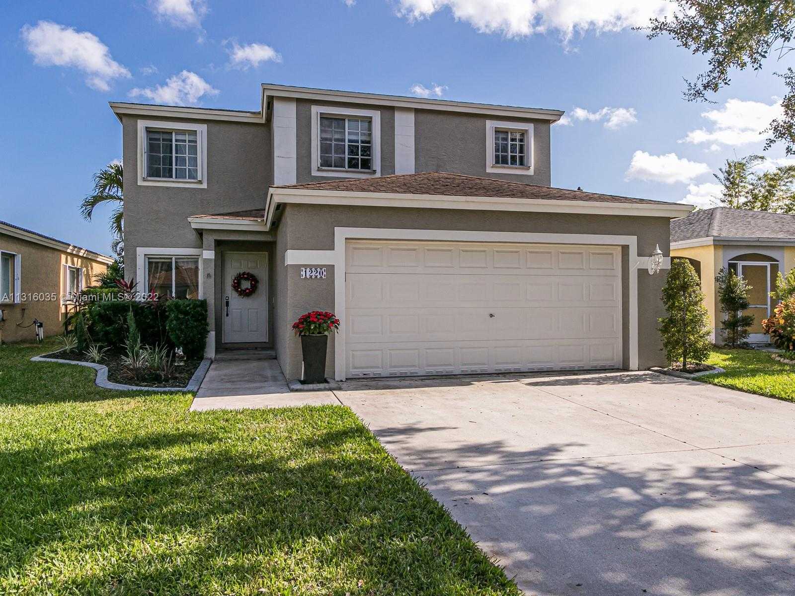 House in Lakeview, Florida 11622765