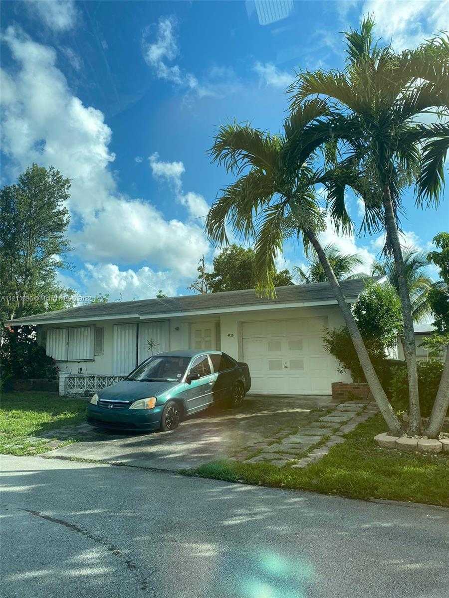 Huis in Sabal Palms-landgoeden, Florida 11622783