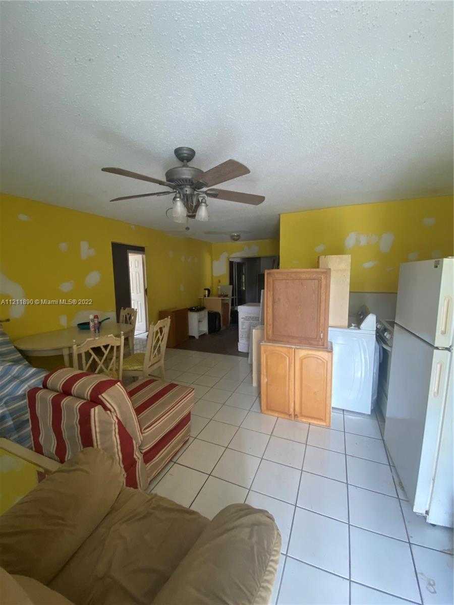Huis in Sabal Palms-landgoeden, Florida 11622783