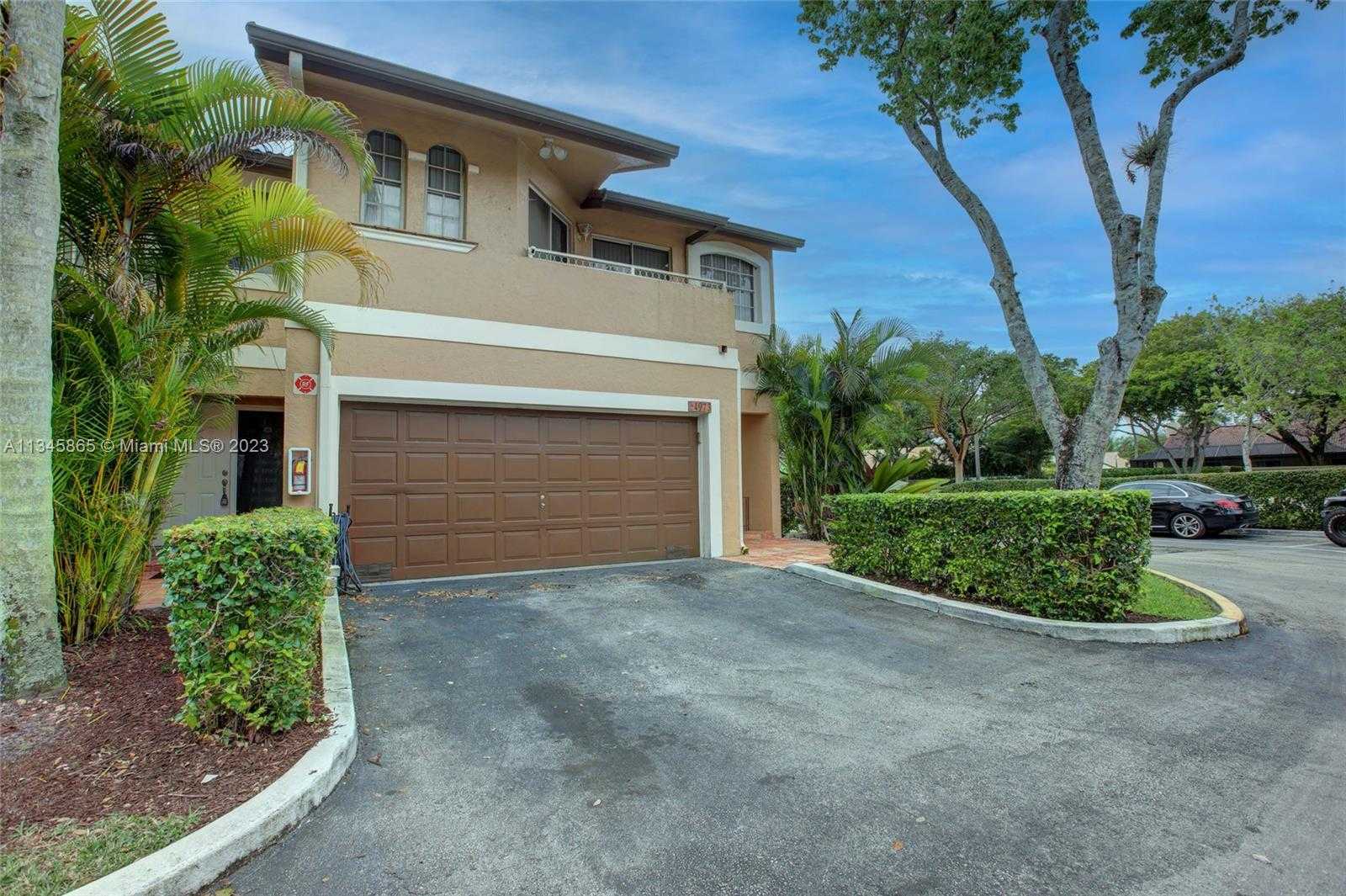 жилой дом в Coral Springs, Florida 11622789