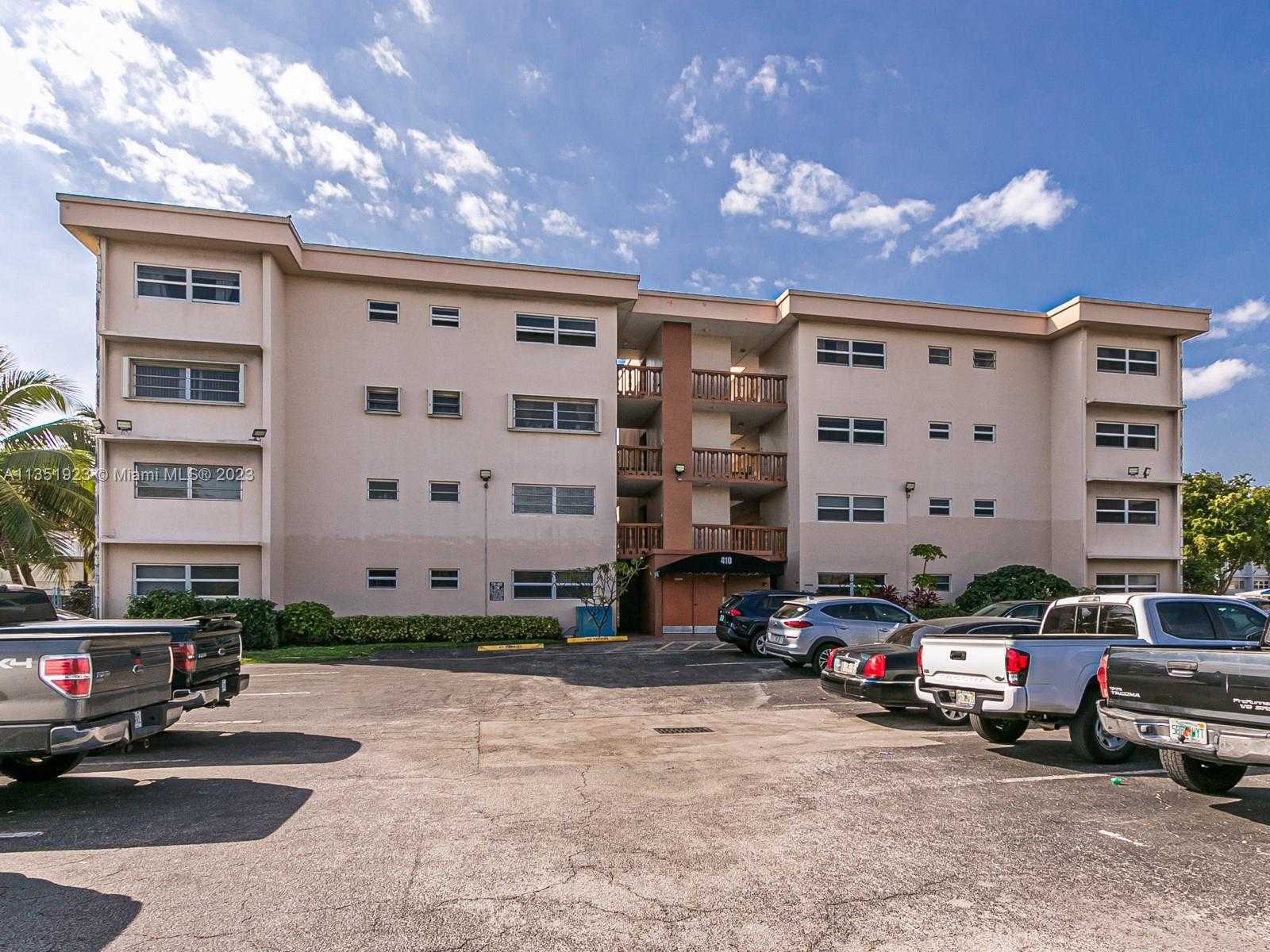 Condominium in Hallandale Beach, Florida 11622793