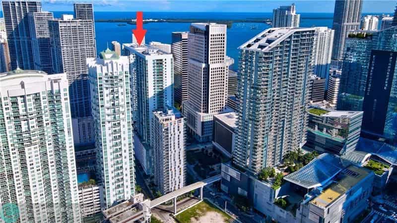 House in Miami, Florida 11622797