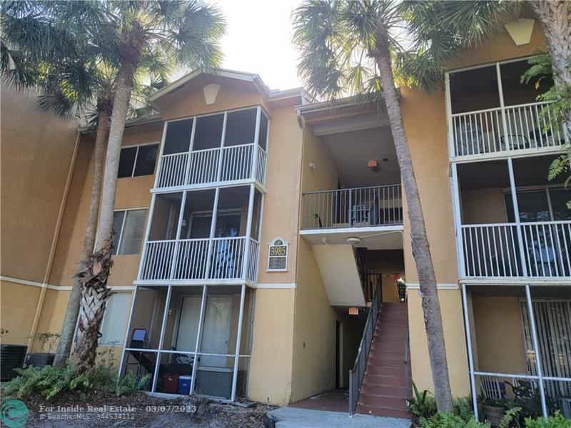 公寓 在 Pompano Beach, Florida 11622827