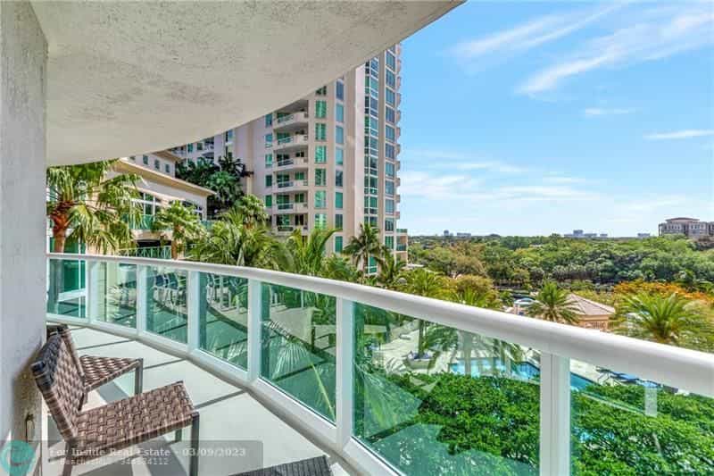 Condominium in Rio Vista-eilanden, Florida 11622828