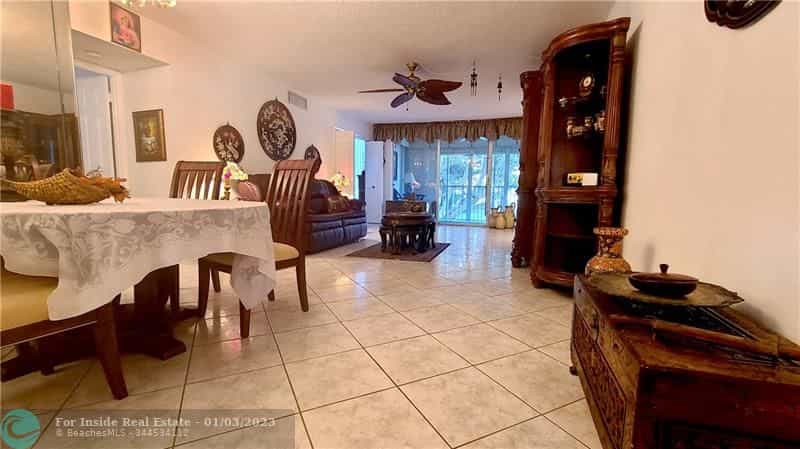 Eigentumswohnung im Brentwood Estates, Florida 11622834