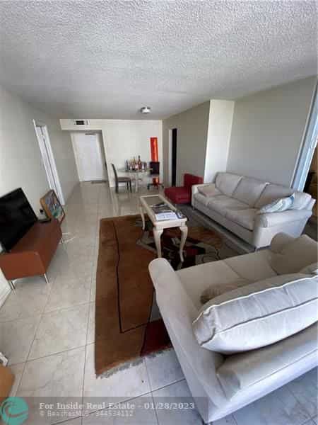 Condominium in Aventura, Florida 11622835