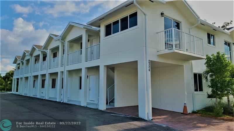 Residential in Hollywood, Florida 11622837