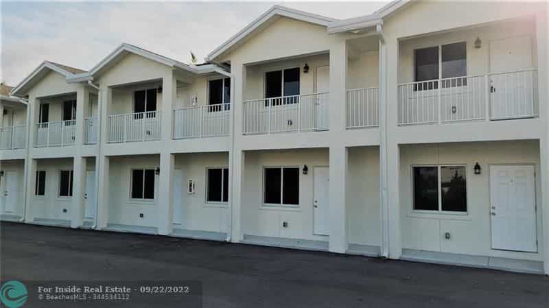 Residential in Hollywood, Florida 11622837