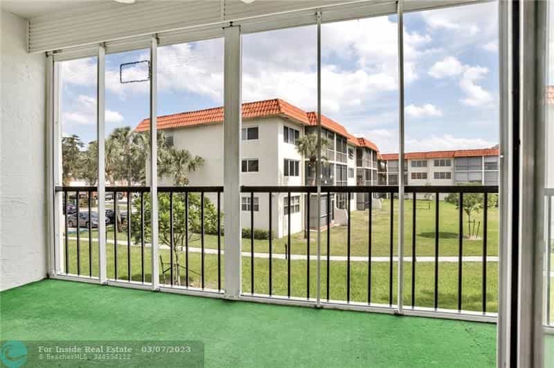 Condominium in Cooper City, Florida 11622840