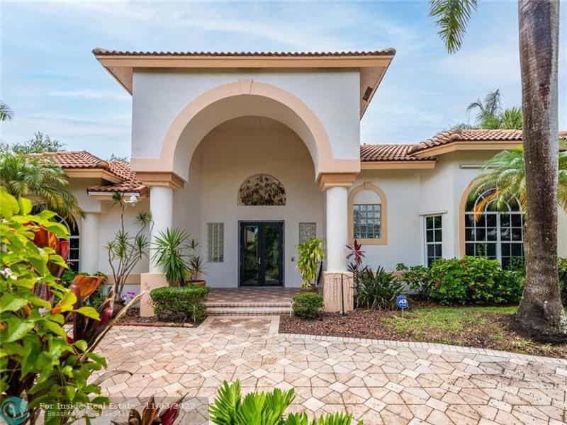 Rumah di Coral Springs, Florida 11622851