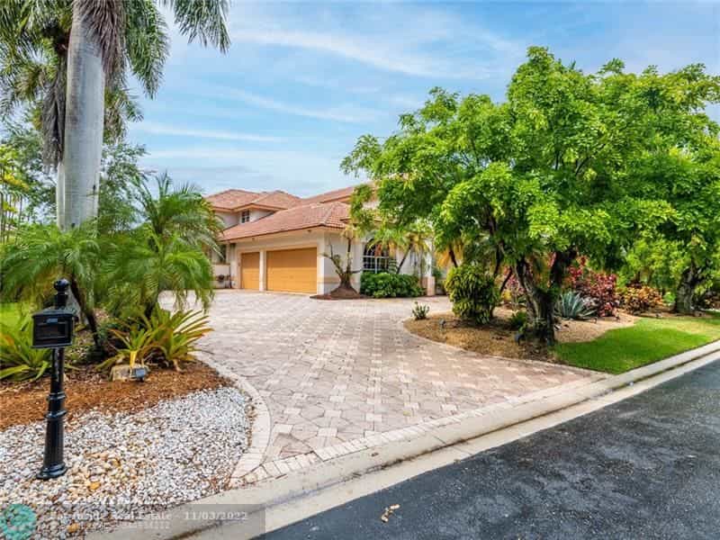 بيت في Coral Springs, Florida 11622851
