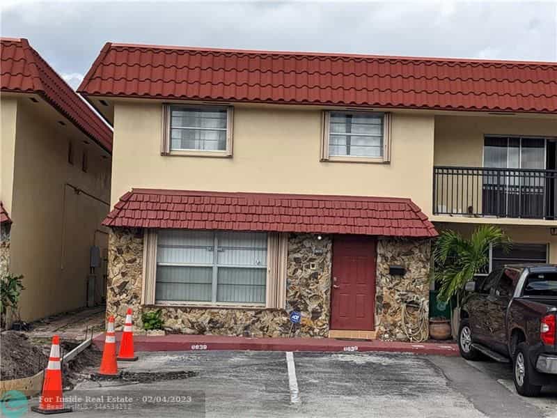 Condominium in Fern Crest Village, Florida 11622873