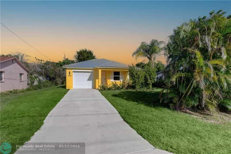 House in Stuart, Florida 11622880