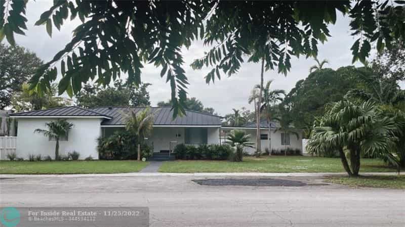 House in El Portal, Florida 11622899