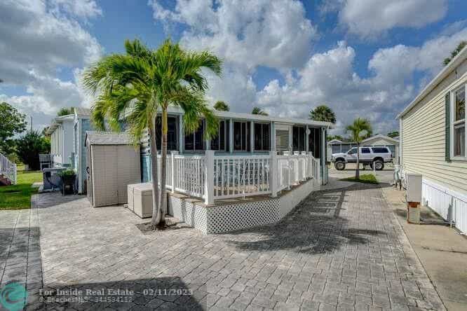 House in Jensen Beach, Florida 11622914