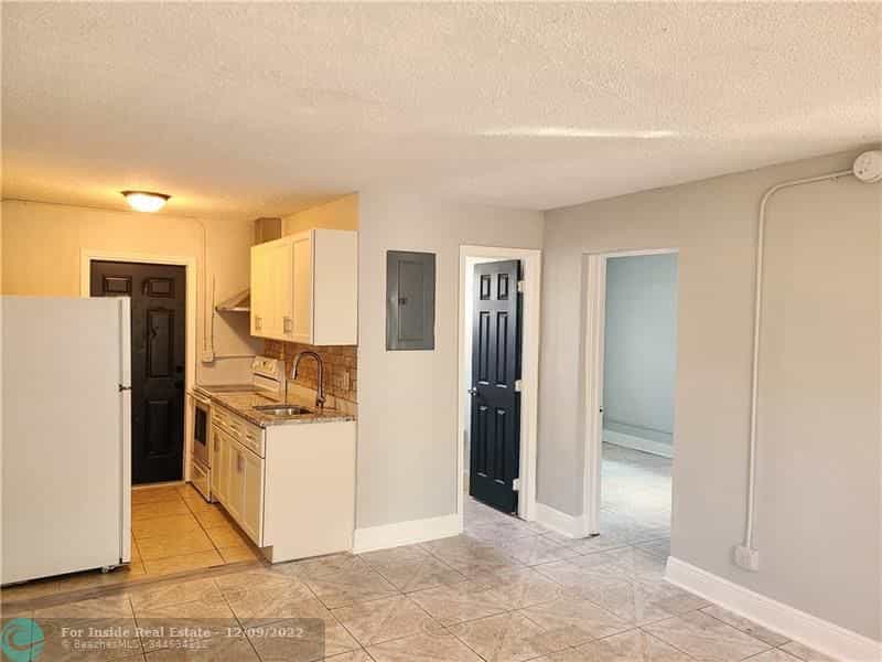 Residential in Wilton Manors, Florida 11622920
