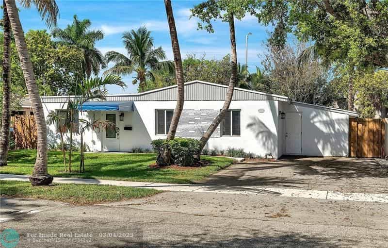 House in Hollywood, Florida 11622927