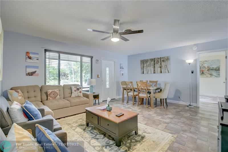 σπίτι σε Coral Heights, Φλόριντα 11622942