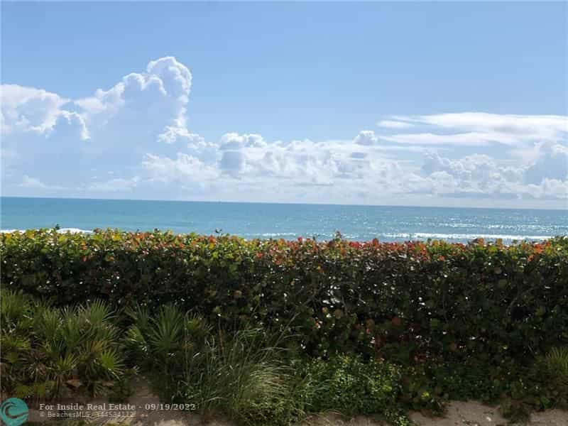 Residencial en Jensen Beach, Florida 11622954