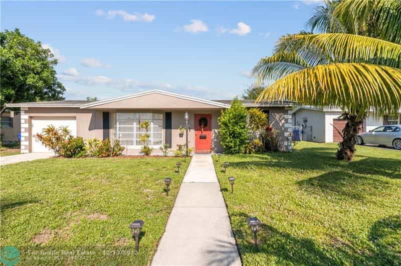 House in North Lauderdale, Florida 11622955