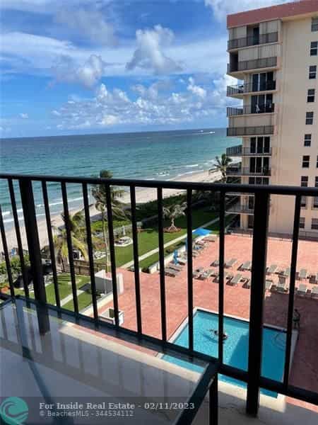 Condominium in Hillsboro Beach, Florida 11622987