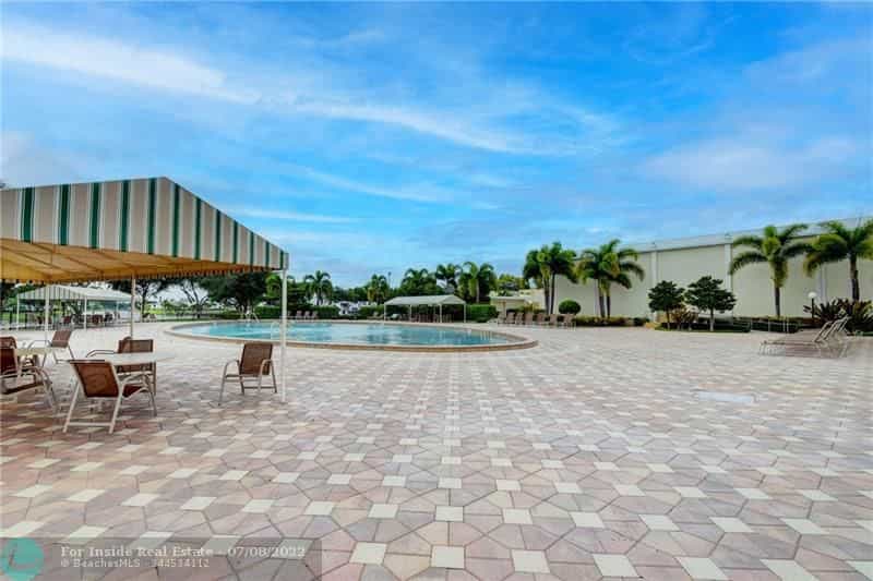 Condomínio no West Palm Beach, Florida 11622988