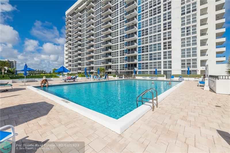 Condominium in Harbor Village, Florida 11622998